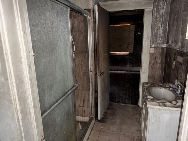 1103 N Adoline Avenue, Fresno, CA 93728