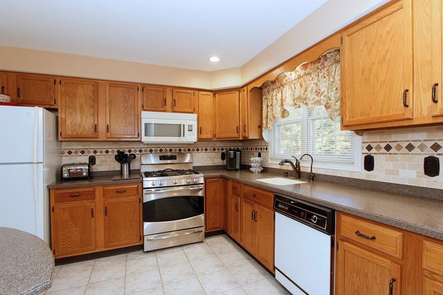 163 Ashley Lane 163, Middleboro, MA 02346