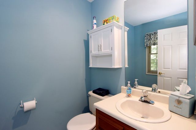163 Ashley Lane 163, Middleboro, MA 02346