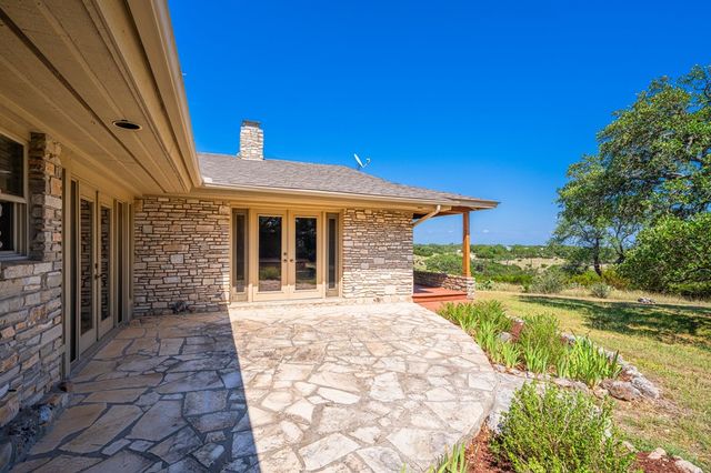 113 Indian Bluff, Kerrville, TX 78028
