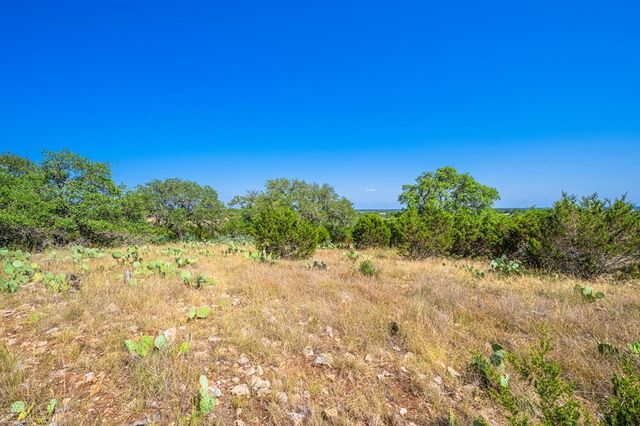 113 Indian Bluff, Kerrville, TX 78028