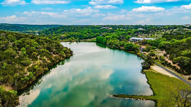 113 Indian Bluff, Kerrville, TX 78028