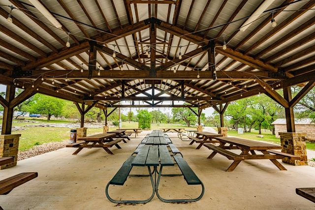 113 Indian Bluff, Kerrville, TX 78028