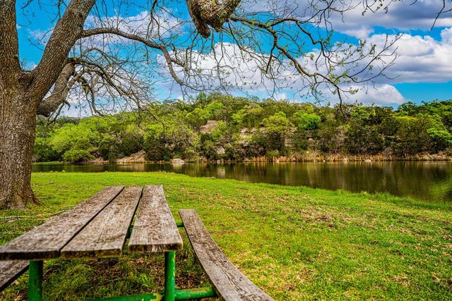 113 Indian Bluff, Kerrville, TX 78028