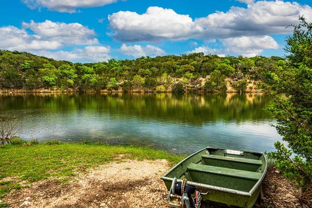 113 Indian Bluff, Kerrville, TX 78028