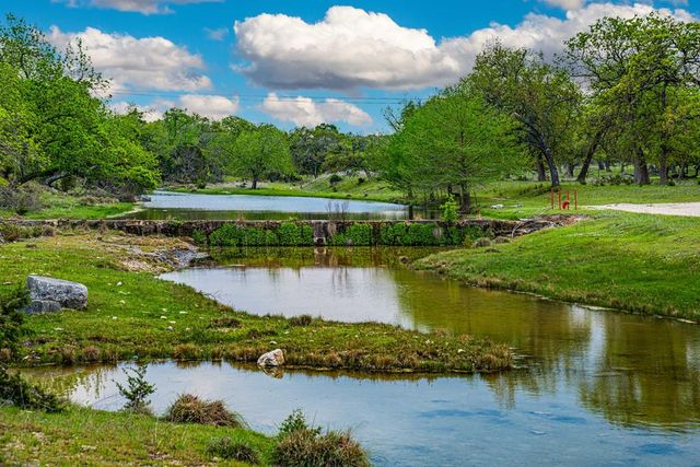 113 Indian Bluff, Kerrville, TX 78028