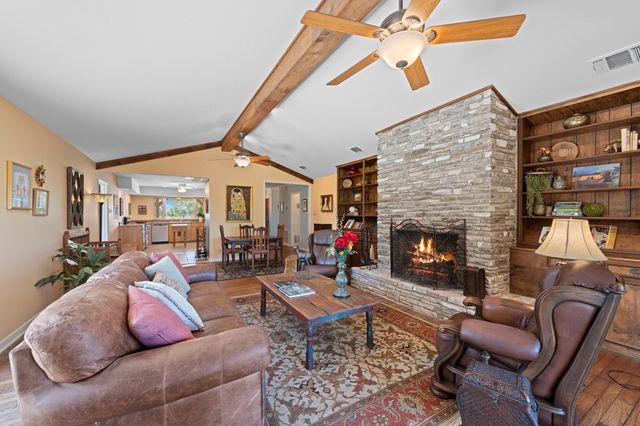 113 Indian Bluff, Kerrville, TX 78028