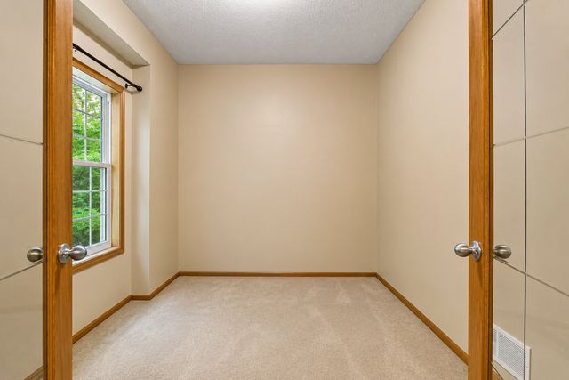 1045 Breezy Court, Waconia, MN 55387