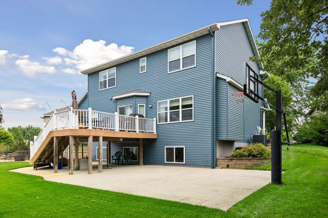 1045 Breezy Court, Waconia, MN 55387