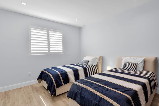 121 Lake Road, Plantation Key, FL 33070