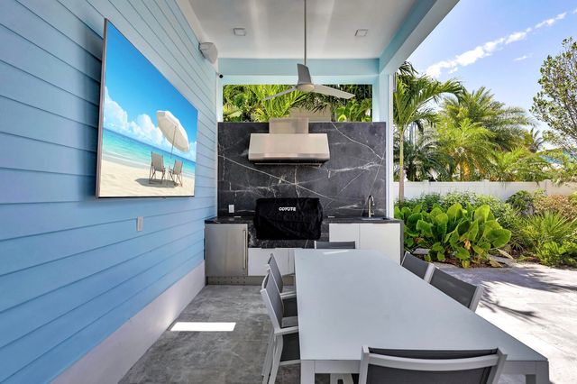 121 Lake Road, Plantation Key, FL 33070