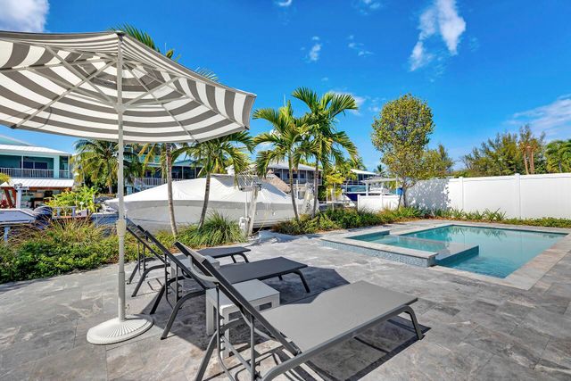 121 Lake Road, Plantation Key, FL 33070