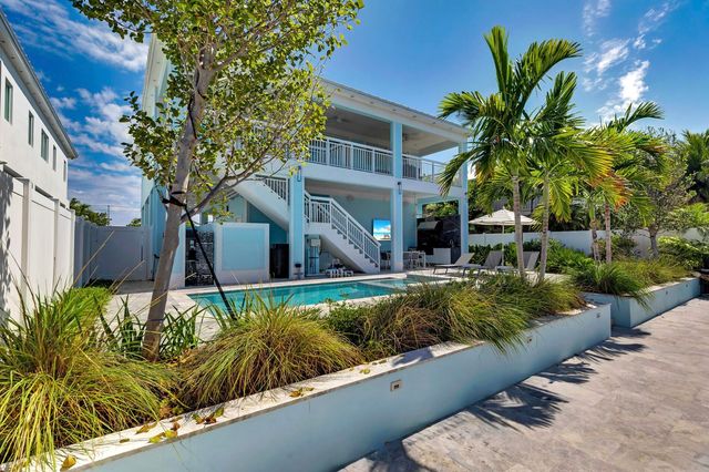 121 Lake Road, Plantation Key, FL 33070