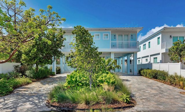 121 Lake Road, Plantation Key, FL 33070