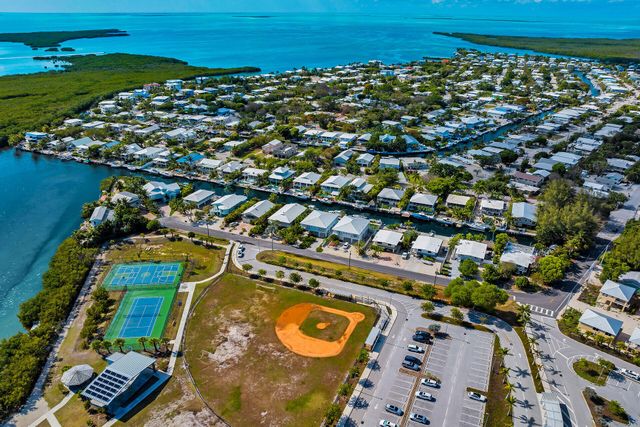 121 Lake Road, Plantation Key, FL 33070