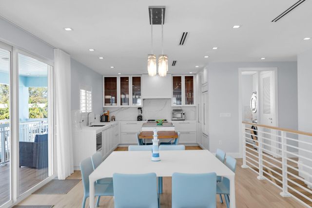 121 Lake Road, Plantation Key, FL 33070