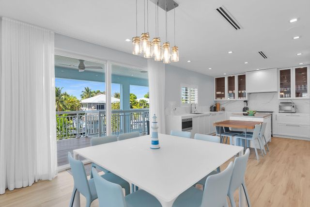 121 Lake Road, Plantation Key, FL 33070