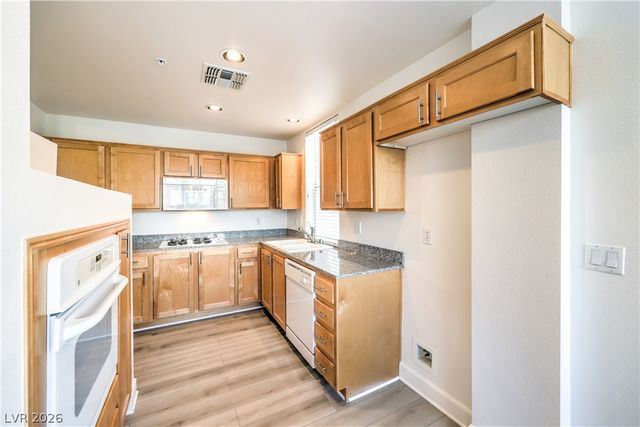 51 East Agate Avenue 205, Las Vegas, NV 89123