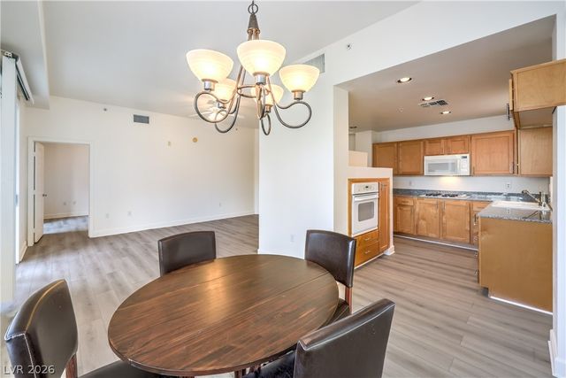 51 East Agate Avenue 205, Las Vegas, NV 89123