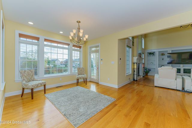 5 Teasdale Court, Colonie, NY 12189