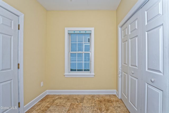 5 Teasdale Court, Colonie, NY 12189