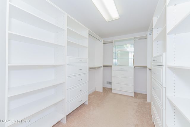 5 Teasdale Court, Colonie, NY 12189