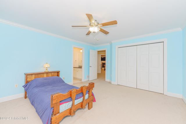 5 Teasdale Court, Colonie, NY 12189