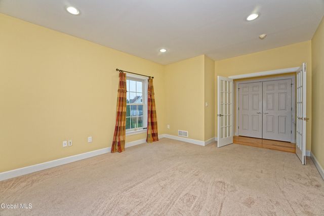 5 Teasdale Court, Colonie, NY 12189