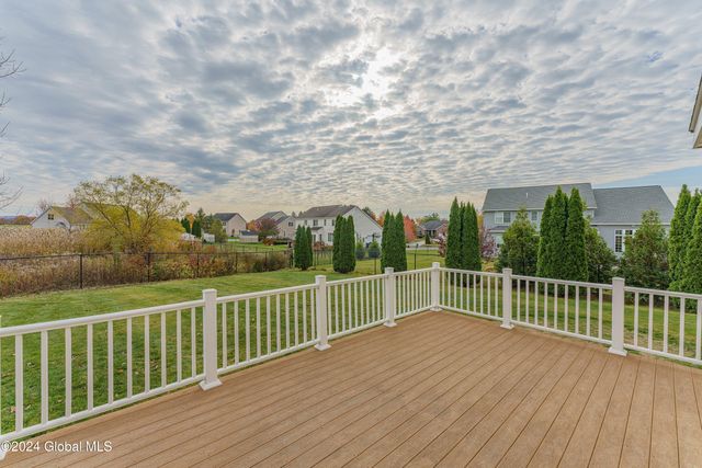 5 Teasdale Court, Colonie, NY 12189