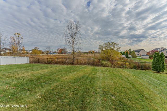 5 Teasdale Court, Colonie, NY 12189