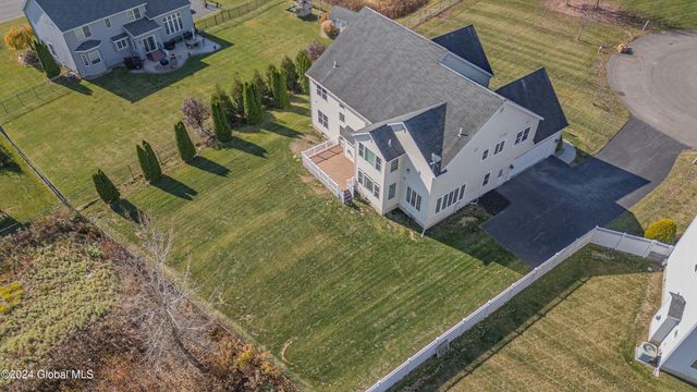 5 Teasdale Court, Colonie, NY 12189