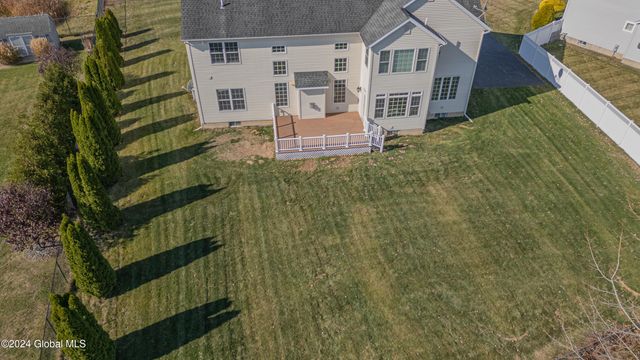 5 Teasdale Court, Colonie, NY 12189