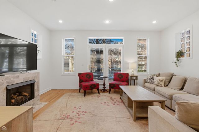 2317 N Hamilton Avenue A, Chicago, IL 60647