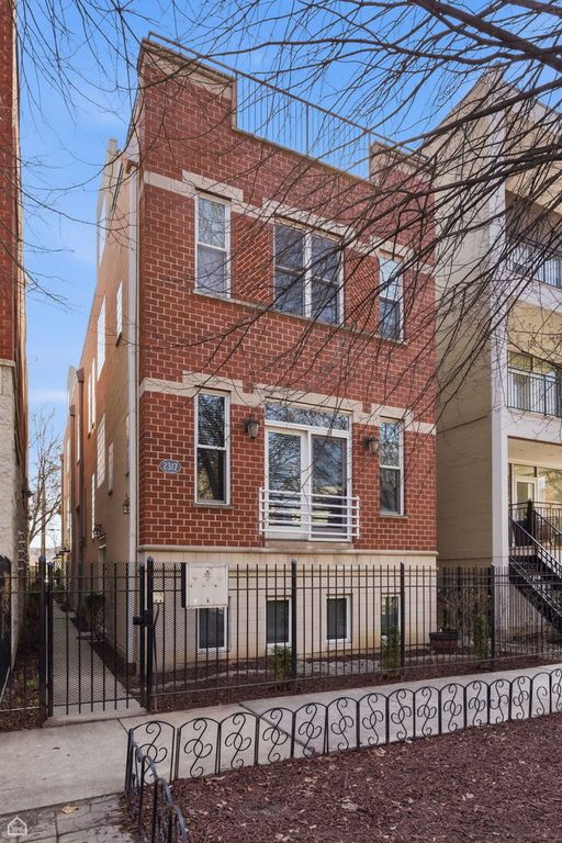 2317 N Hamilton Avenue A, Chicago, IL 60647
