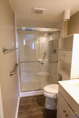 1031 Sunrise Dr, Emporia, KS 66801