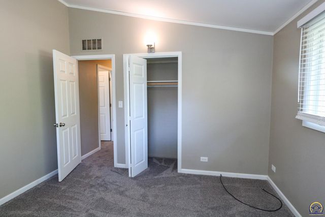 1031 Sunrise Dr, Emporia, KS 66801