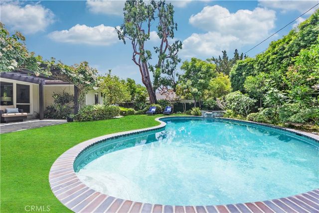 1439 Wembley Road, San Marino, CA 91108