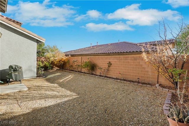 8697 Ancient Creek Avenue, Las Vegas, NV 89178