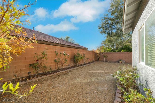 8697 Ancient Creek Avenue, Las Vegas, NV 89178