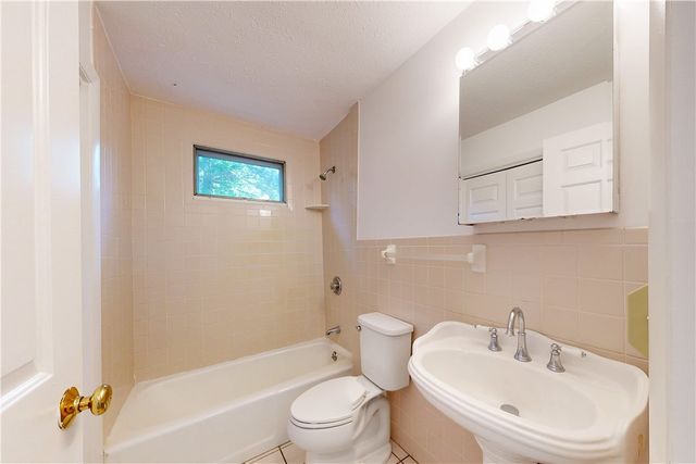 209 Shannock Road, South Kingstown, RI 02879
