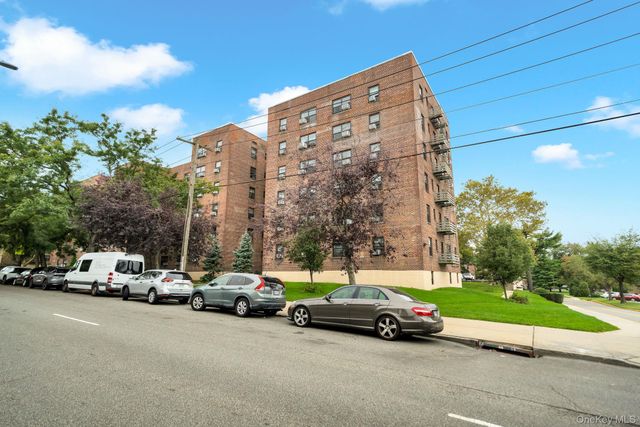 73-50 Bell Boulevard 4A, Bayside, NY 11364
