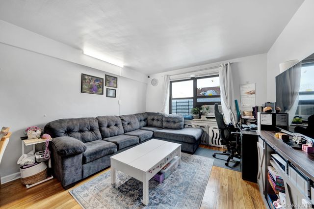 73-50 Bell Boulevard 4A, Bayside, NY 11364