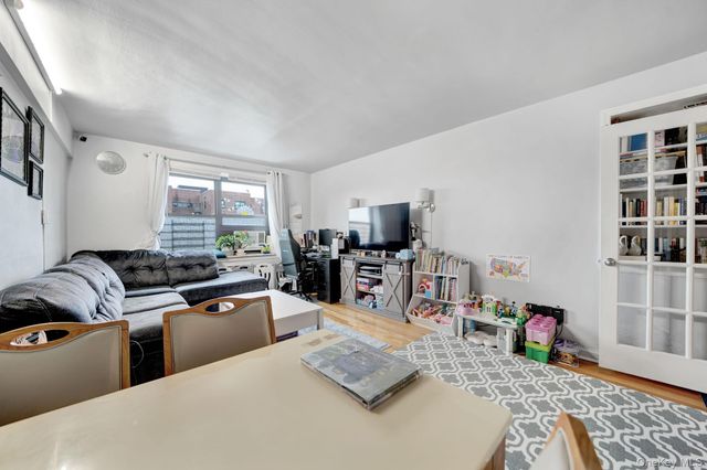 73-50 Bell Boulevard 4A, Bayside, NY 11364