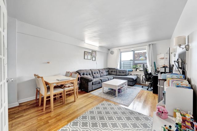 73-50 Bell Boulevard 4A, Bayside, NY 11364
