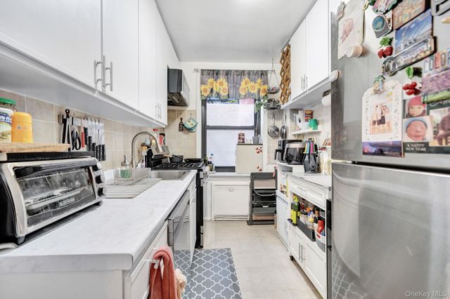 73-50 Bell Boulevard 4A, Bayside, NY 11364