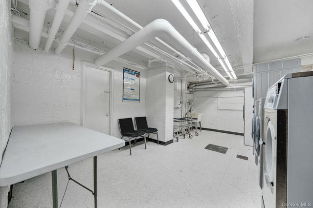 73-50 Bell Boulevard 4A, Bayside, NY 11364