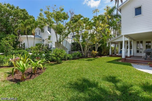 223 11th AVE S, Naples, FL 34102