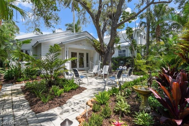 223 11th AVE S, Naples, FL 34102