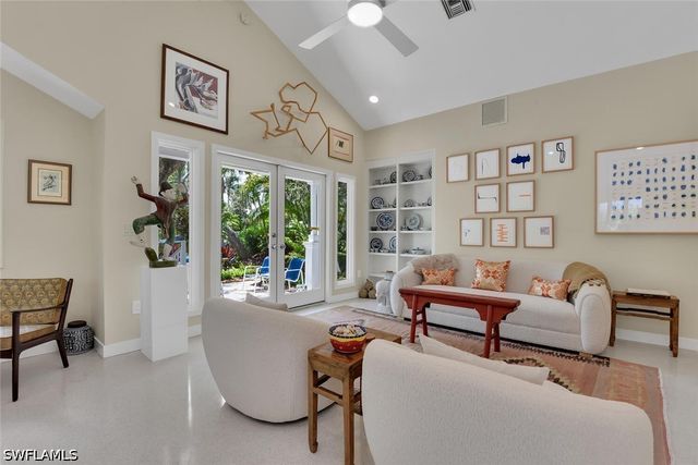 223 11th AVE S, Naples, FL 34102