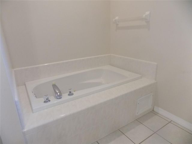 11903 NW 9TH ROAD, Gainesville, FL 32606
